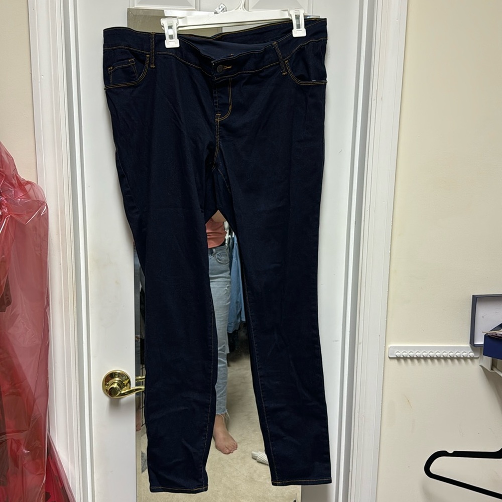 Maternity Old Navy skinny jeans